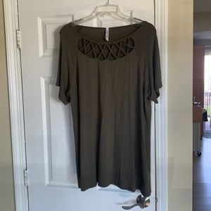 White Mark design t shirt